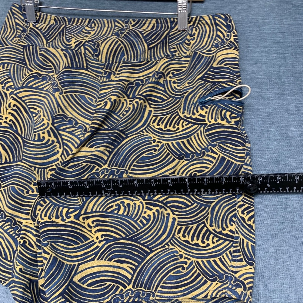 Patagonia Wavefarer Board Shorts Mens 32 Yellow Blue Waves Drawstring Summer - Picture 8 of 15